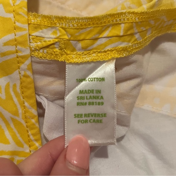 Lilly Pulitzer Yellow and White Shorts - Picture 4 of 7